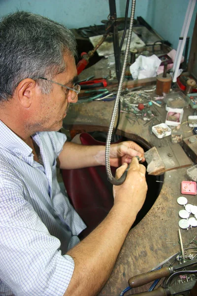 Hombre Que Trabaja Fábrica Tienda — Foto de Stock