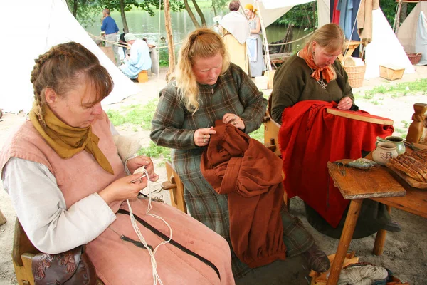 Festival Starověké Kultury Středověk Lidé Kostýmech Ukazující Jak Žít Středověku — Stock fotografie
