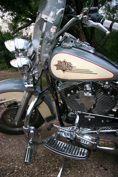 Harley Davidson Motorcycle Parked City Road — Stock Photo, Image