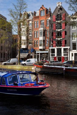 Hollanda 'nın güzel kanal manzarası 