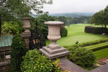 Bahçeli güzel Rockefeller malikanesi 