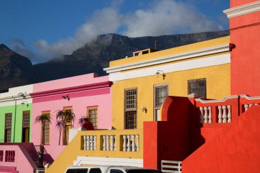 Capetown 'un tipik bir turistik bölgesindeki eski ve tarihi bo-kaap şehir merkezi.