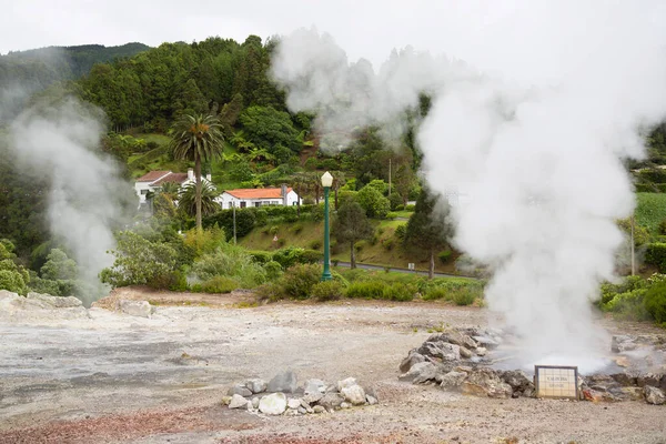 Geysire Heiße Quellen Und Fumarolen Verstreut Zentrum Des Dorfes Furnas — Stockfoto