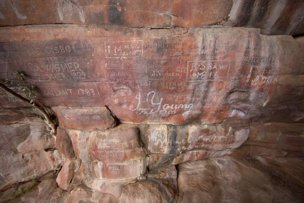 Antiche Iscrizioni Murarie Passaggio Coloni Viaggiatori Ora Sito Storico Chiamato — Foto Stock