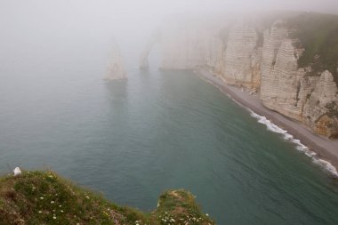 Sisteki güzel uçurumlar