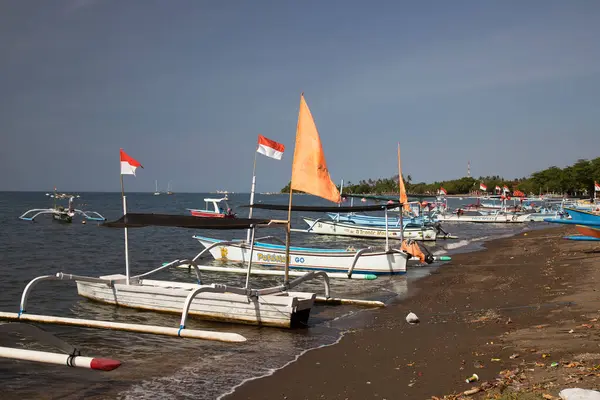 Boote Die Sonnenlicht Ufer Des Sees Festmachen Batur Lake Indonesien — Stockfoto