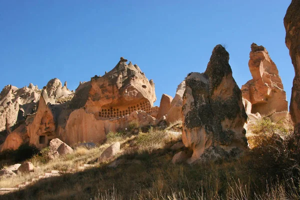 Paisagem Urbana Antiga Casas Cavernas Igrejas Esculpidas Nas Rochas Vulcânicas — Fotografia de Stock