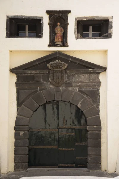 Vieja Puerta Madera Con Una Ventana — Foto de Stock