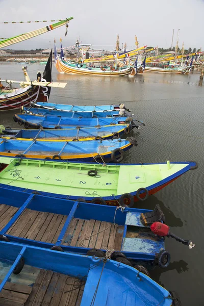 Bunte Und Religiös Dekorierte Traditionelle Fischereiflotte Hafen Von Pengambengan Indonesien — Stockfoto