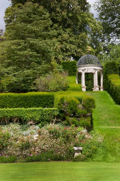 Schöner Anwesen Garten Blick — Stockfoto