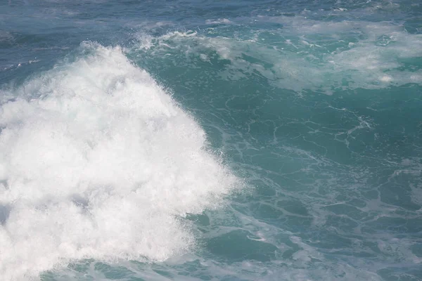 ビーチでの美しい海の波 — ストック写真