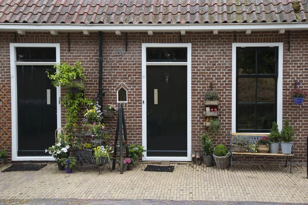 オランダの小さな村の近所で — ストック写真