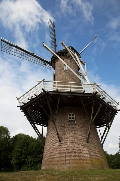 Die Alte Windmühle Dorf — Stockfoto