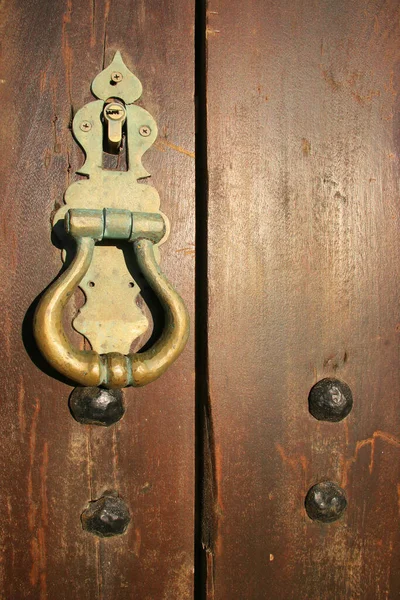 Porta Madeira Velha Com Uma Alça — Fotografia de Stock