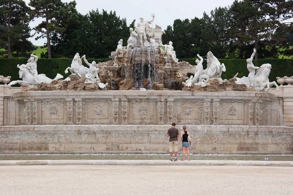 Фонтан Нептуна Палаці Шнбрунн Відні Австрія — стокове фото