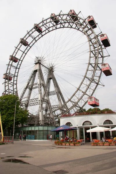 Cabins Spinning Ferris Wheel — Stock Photo, Image