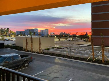 Şehrin sokak manzarası 