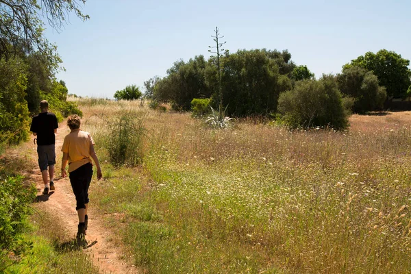 Travel Concept Tourists Discover Nature — Fotografia de Stock