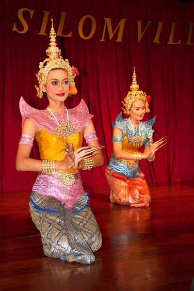 Παραδοσιακούς Χορούς Της Ταϊλάνδης Στη Σκηνή Που Παρουσιάζονται Στην Ταϊλάνδη — Φωτογραφία Αρχείου