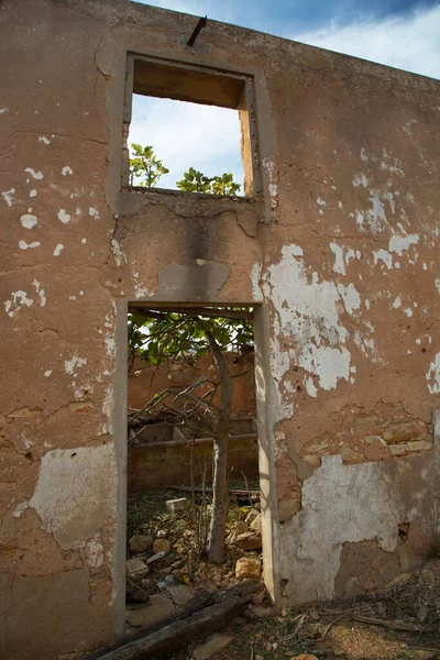 Old Abandoned House Daytime — Stockfoto