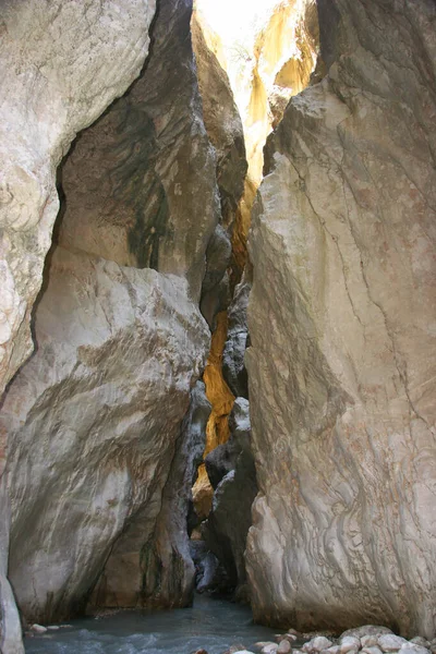 Die Höhle Den Bergen — Stockfoto