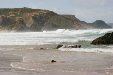 Deniz kıyısının güzel manzarası