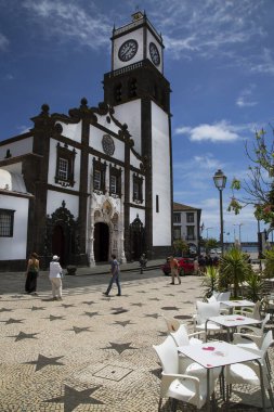 Portekiz mimarisinin manzaralı görüntüsü