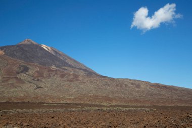 Dağlı güzel doğal manzara