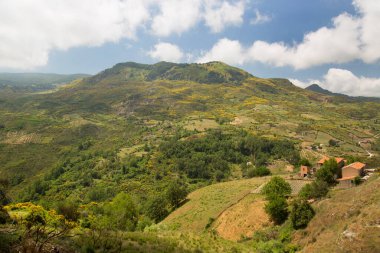 Dağların güzel manzarası