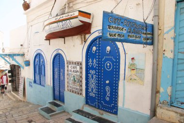 Arapların eski caddesinde inşa edilen güzel cephe