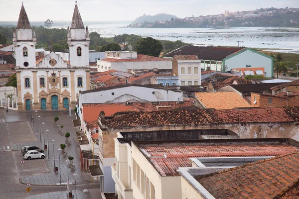 Otantik mimarisi olan şehir caddesi manzarası, seyahat çekimi