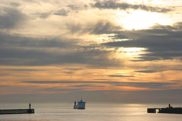 Vacker Solnedgång Över Havet — Stockfoto