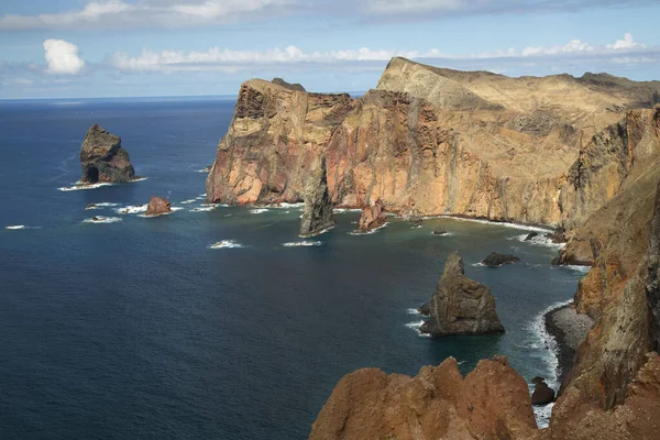 Deniz kıyısının güzel manzarası