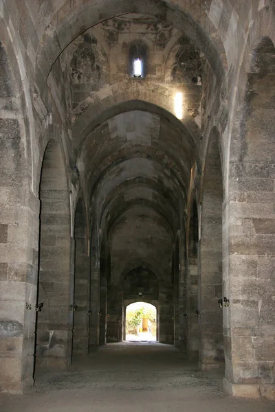 Eski ortaçağ binasının içi.