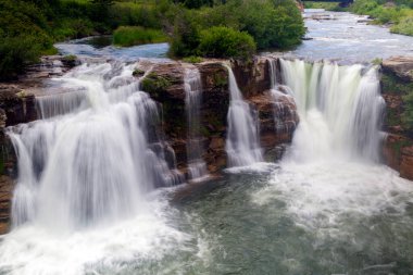 Lundbreck Falls, Kanada 'nın Alberta eyaletinin güneybatısında yer alan bir şelaledir..