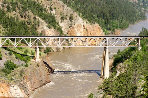 Train Bridge Crossing Fraser River Lillooet British Columbia Canada — Stock Photo, Image