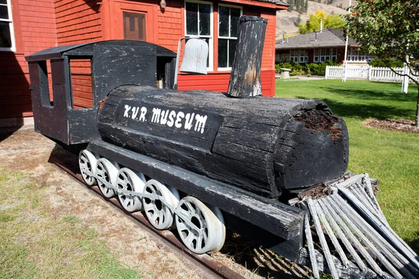 2018年9月25日 加拿大不列颠哥伦比亚省中途岛 位于加拿大不列颠哥伦比亚省中途岛的Kettle River博物馆的外景 位于Kettle Valley铁路的 Mile 博物馆的主要景点之一 — 图库照片