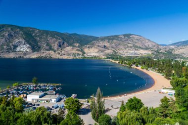 Okanagan Vadisi 'ndeki Skaha Gölü manzarası, Penticton, British Columbia, Kanada