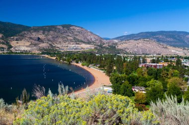 Okanagan Vadisi 'ndeki Skaha Gölü manzarası, Penticton, British Columbia, Kanada