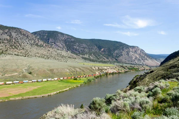 Canadian National Frieght Train Transporting Freight Thompson River Spences Bridge — Stock Photo, Image