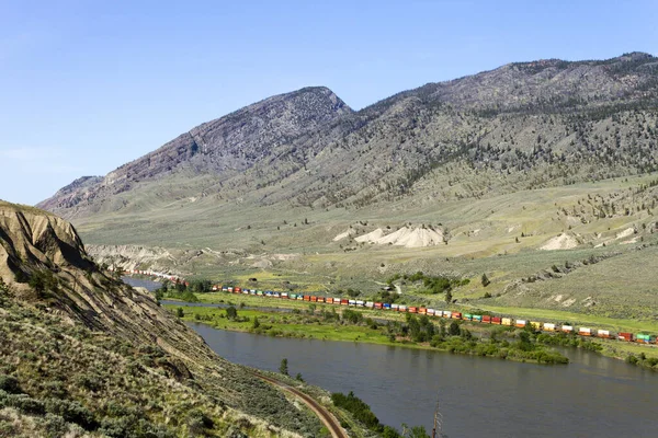 Canadian National Frieght Train Transporting Freight Thompson River Spences Bridge — Stock Photo, Image