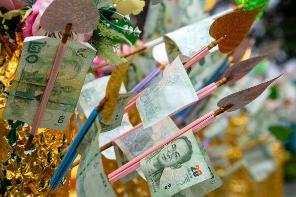 December 2018 Pattaya Thailand Ett Arrangemang Thailändsk Valuta Ett Pengaträd — Stockfoto