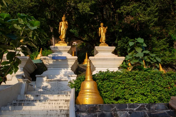 Der Tempel Der Tigerhöhle Oder Wat Tham Suea Ist Ein — Stockfoto