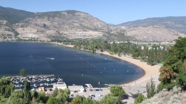 Okanagan Vadisi 'ndeki Skaha Gölü manzarası, Penticton, British Columbia, Kanada.