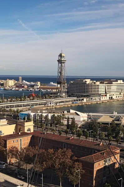 BARCELONA, Espanha. JANEIRO 02, 2016 - Vista do antigo porto de Barcelona vista aérea. Dia de inverno ensolarado — Fotografia de Stock