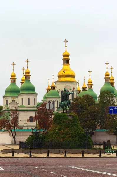 Vista Deslumbrante Paisagem Praça Sofia Com Monumento Bohdan Khmelnytsky Antiga — Fotografia de Stock