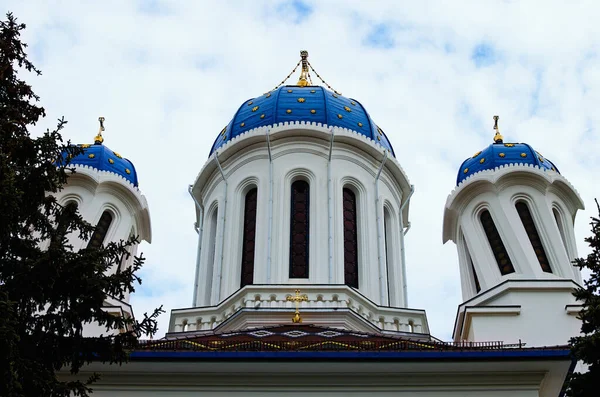 Vista Pitoresca Paisagem Igreja São Nicolau Chernivtsi Fundo Azul Céu — Fotografia de Stock