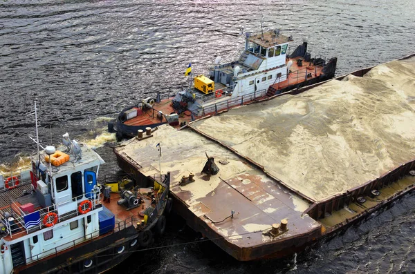 Barge Rivière Chargée Sable Vue Rapprochée Chaland Cargos Chargé Sable — Photo
