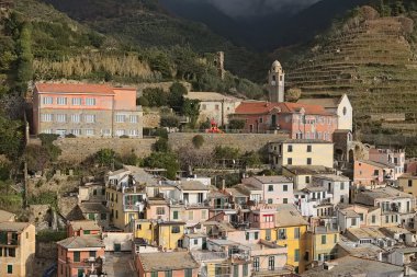Dağları arasında küçük bir kasaba. Vernazza. Cinque Terre. 