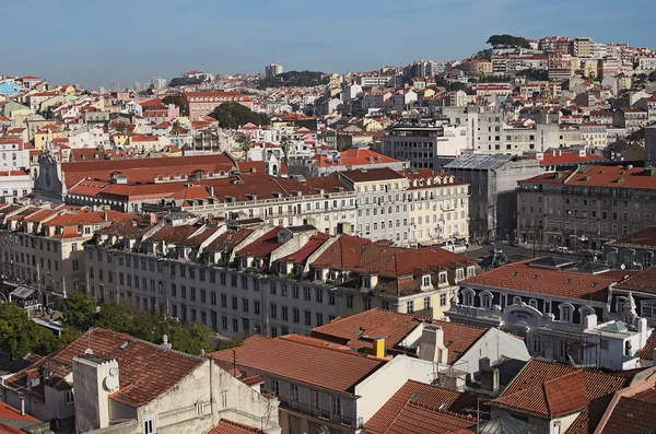 Vista del casco antiguo de Lisboa desde la plataforma de observación — Foto de Stock